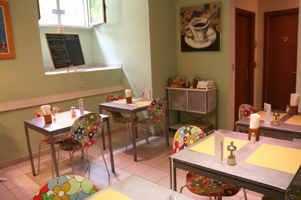 Organic Vegetarian Cafe, The Beehive Rome