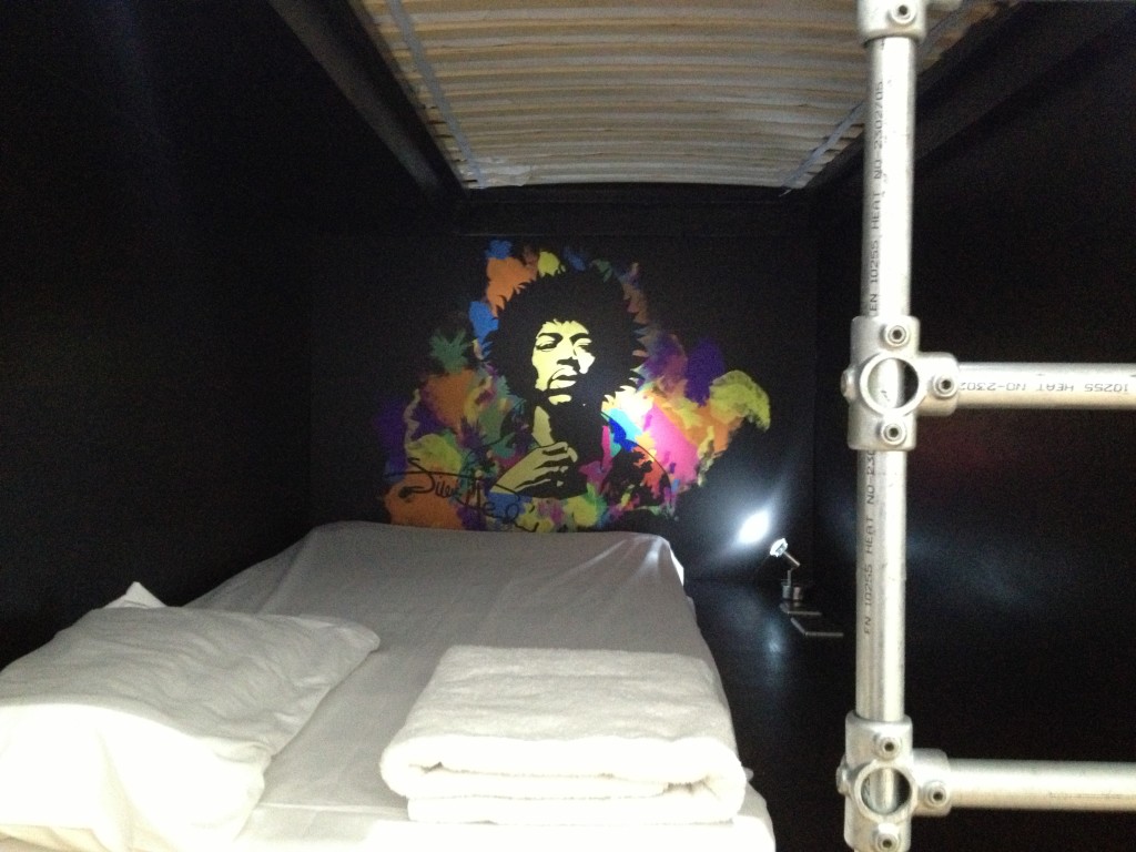 8 bed dorms at the Fort York with their stylish pod beds