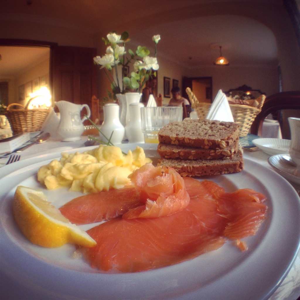 Starting my day in Galway with this true taste of Irish hospitality at my B&B, Ardawn House. Smoked salmon sourced from local Galway fishmonger, homemade soda bread ( could just eat a whole loaf of this!) with scrambled eggs. 