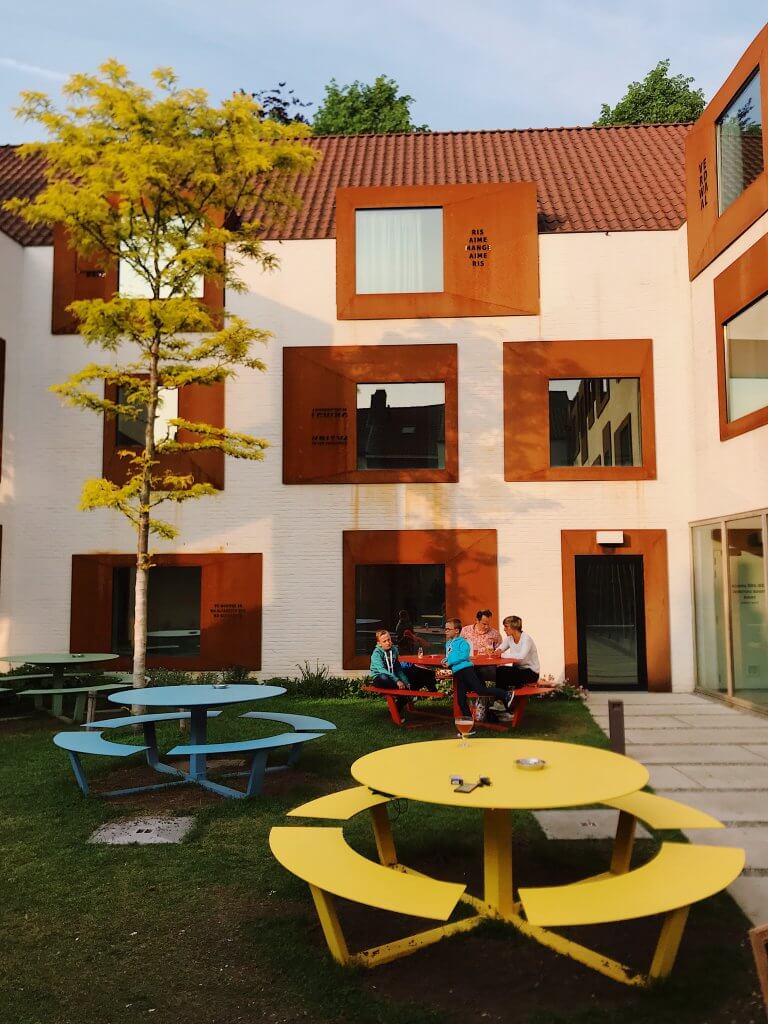 Snuffel Hostel Bruges