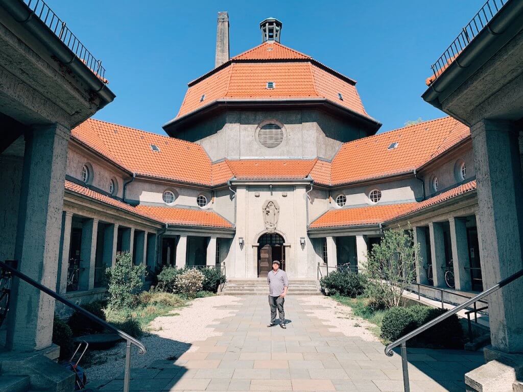 mars-and-silent-green-berlin-wedding